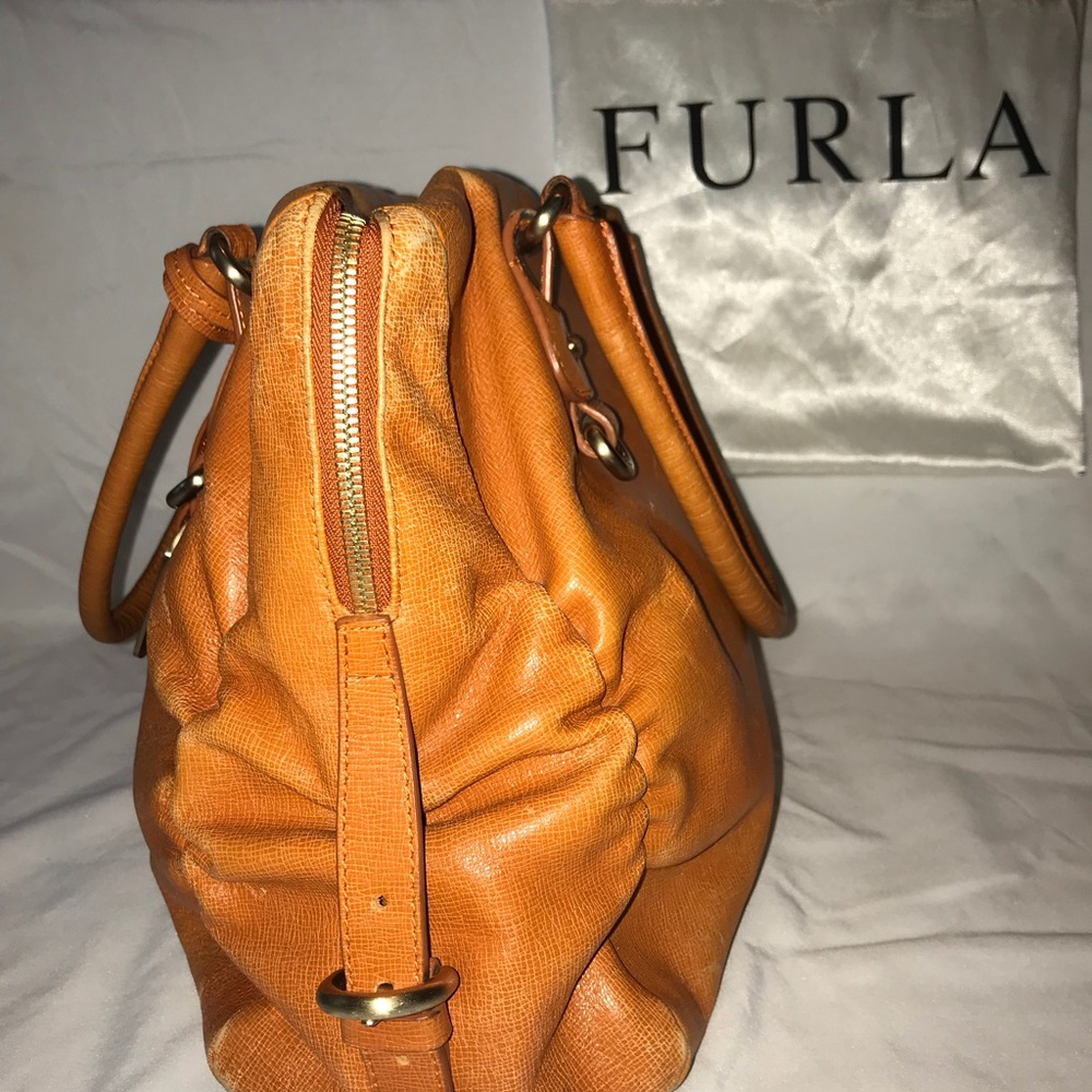 Orange Furla bag. - Picture 2 of 8